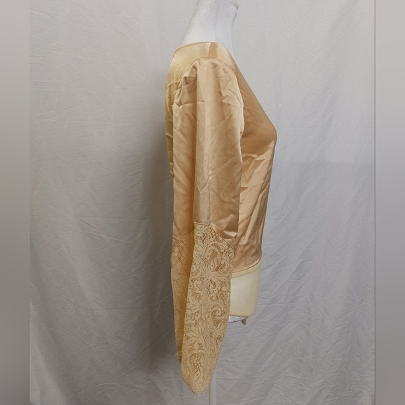 Lulu's long statement lace sleeve bodysuit soft silky v-neck yellow gold small - Picture 8 of 14